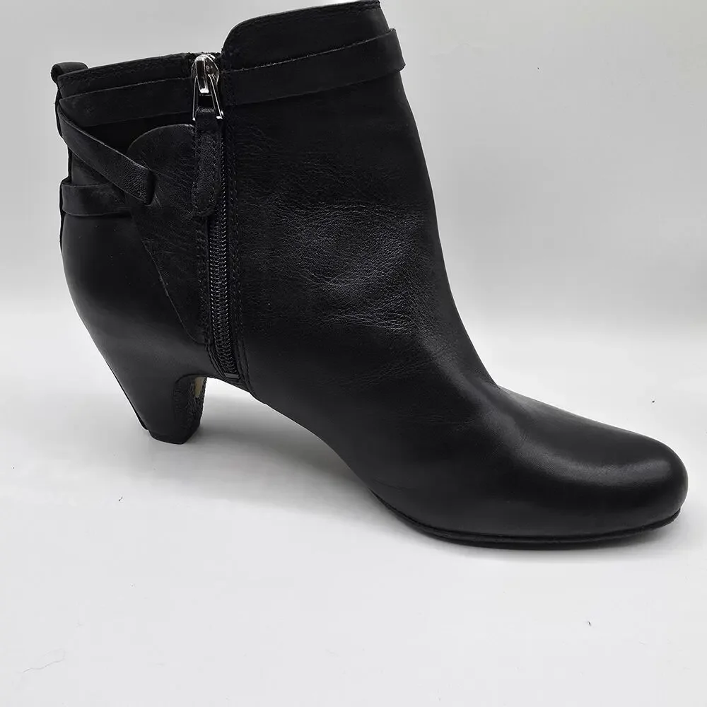 Sam‎ Edelman Maddox Mid Heel black leather strappy booties almond toe zip 9.5